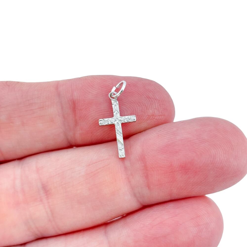 Vintage Sterling Silver 925 Diamond-Cut Cross Pendant